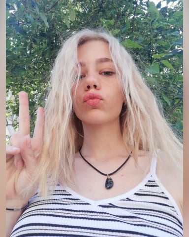 EmilliaFox photo