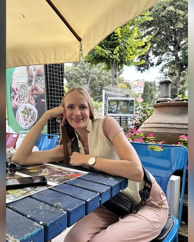 MonaLika foto