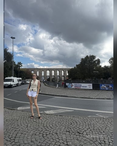 MonaLika foto