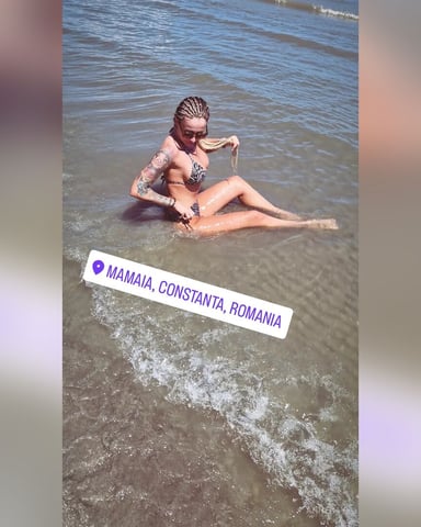 AnneKay foto