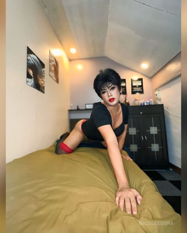 NicoleeSora foto