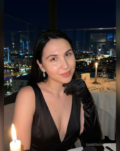 RamonaPanah Foto