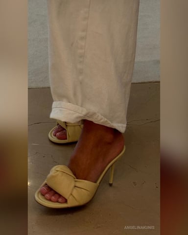 AngelinaKunis Foto