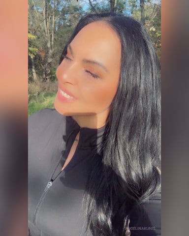 AngelinaKunis Foto