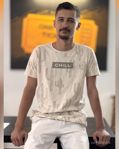 HayesNova foto