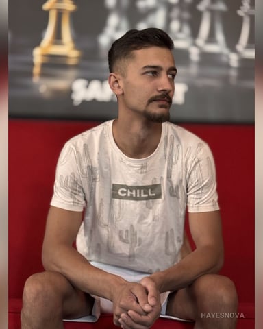 HayesNova foto