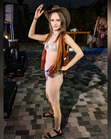 KenzieBuzz foto