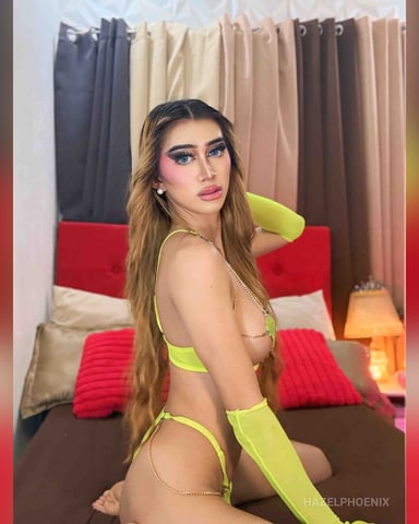 HazelPhoenix foto
