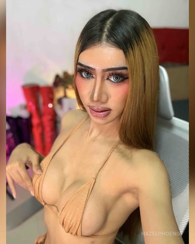 HazelPhoenix foto