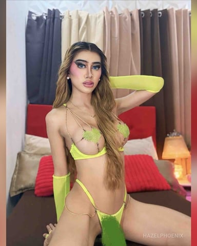 HazelPhoenix foto