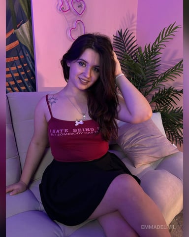 EmmaDelivil photo 4
