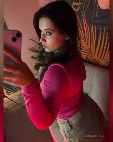 EmmaDelivil photo 5