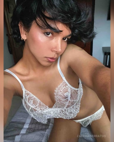 ZafrinaSerratos Foto