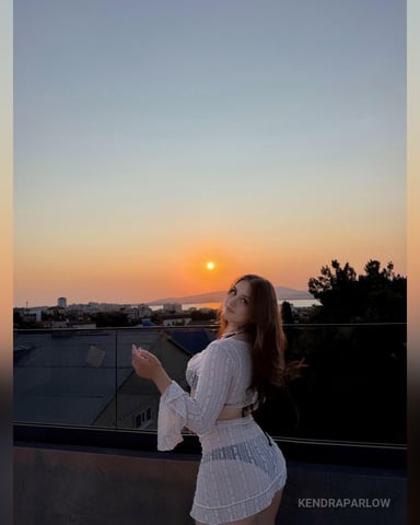 KendraParlow photo