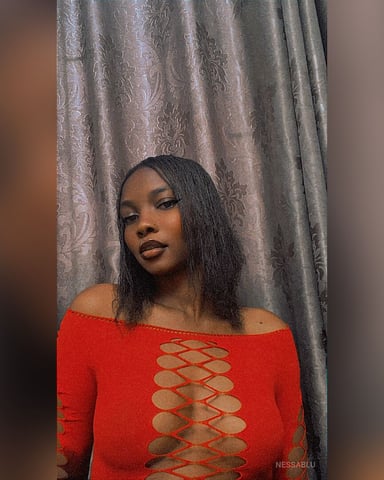 NessaBlu photo 2
