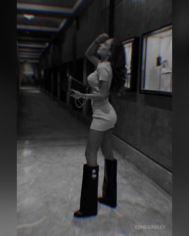 EsmeAinsley foto