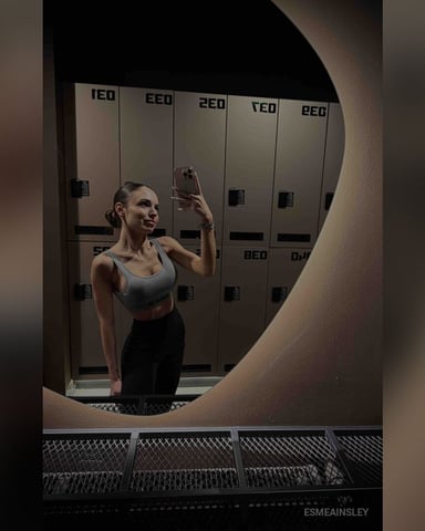 EsmeAinsley foto