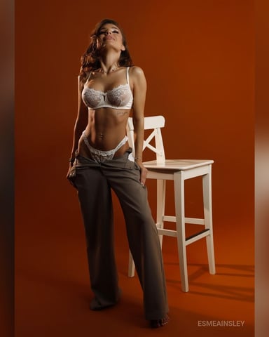 EsmeAinsley foto