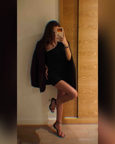 EsmeAinsley foto