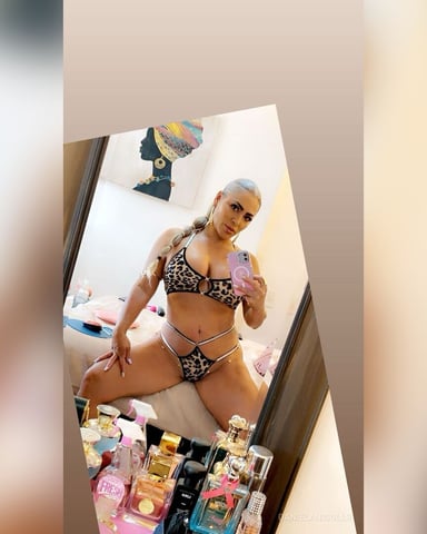 DanielaNicolls Foto