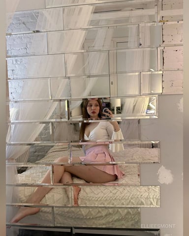 EllieEsmont photo