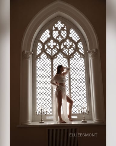 EllieEsmont photo