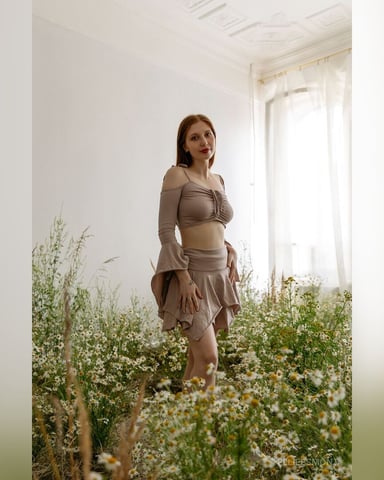 EllieEsmont photo