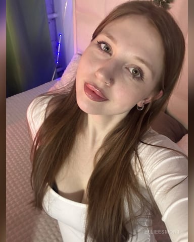 EllieEsmont photo