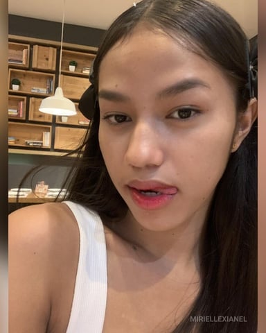 MirielleXianel foto