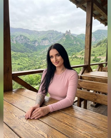 AdeleLorane photo