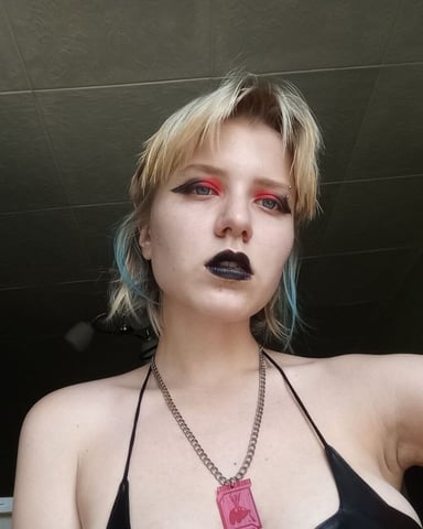 VikiCharm photo
