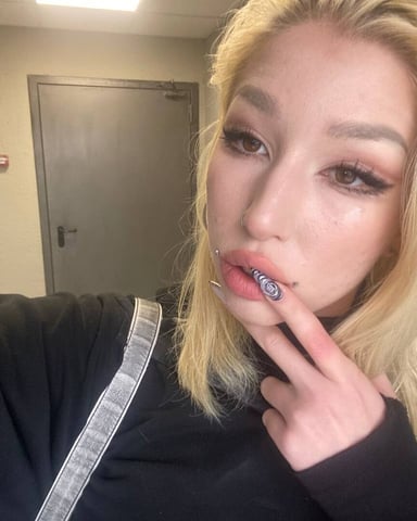SallyChaa photo