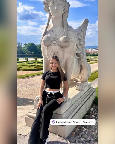 SarithaBroun Foto