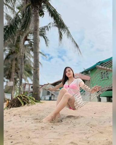 HaileyCanlas photo
