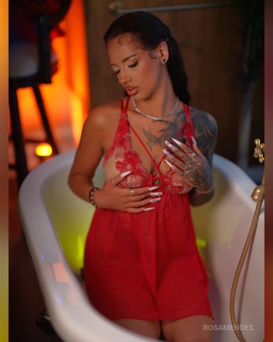 RosaMendes photo