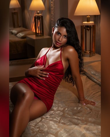 LauraSins, fotografie