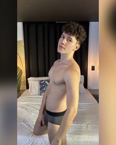 AdrianMorelli photo