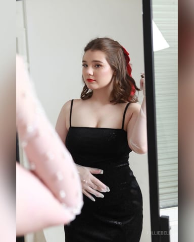 JullieBell photo