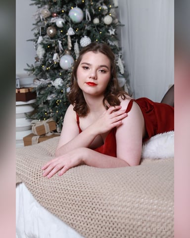 JullieBell photo