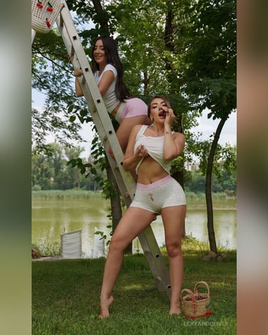 LexyandOlivia foto
