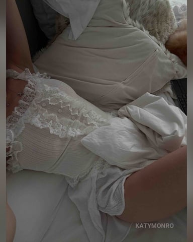 KatyMonro photo