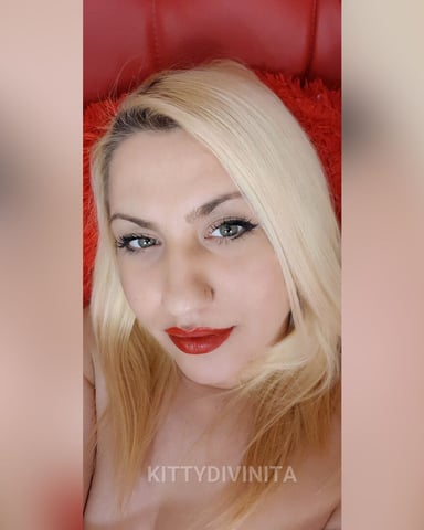 KittyDivinita photo