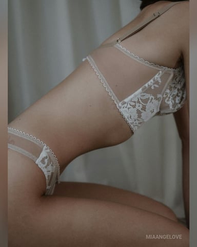MiaAngelove foto