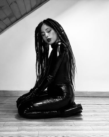 AfroditaRussell photo
