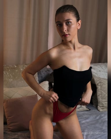 AlisaWonder Foto