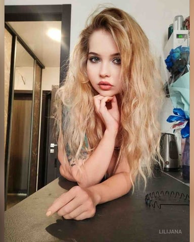 LiliJana photo