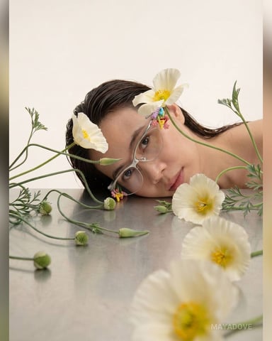 MayaDove foto