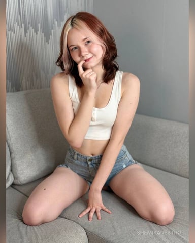 ShemikaDestro foto
