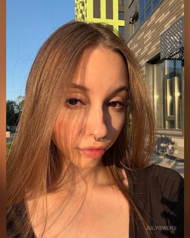 JulyOwens foto