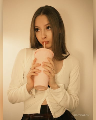 JulyOwens foto